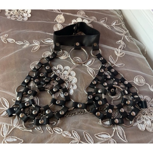 4 piece Black Leather & Metal, Bra Top, Garter, Whip and Chain, Silver Accents - Picture 5 of 17